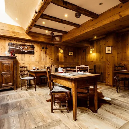 La Luge D'Antan Maison D'Hotes & Spa-3